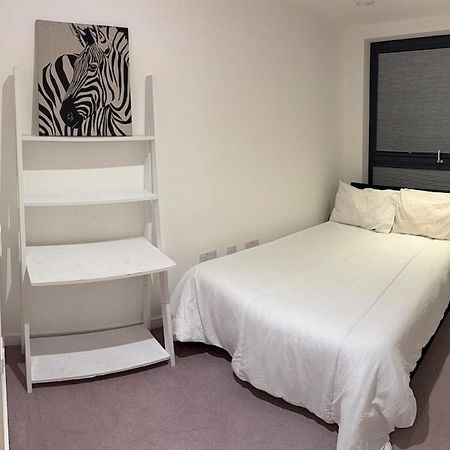 New 2 Bed Apartment Greenwich Лондон Екстер'єр фото